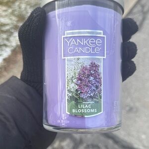 Yankee Candle Lilac Blossoms 22oz